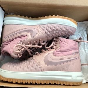 Nike lunar force 1 duckboots pink